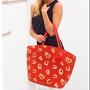 ‼️NEW‼️ Only 2 LEFT! Red & Gold Cheetah Print Tote
